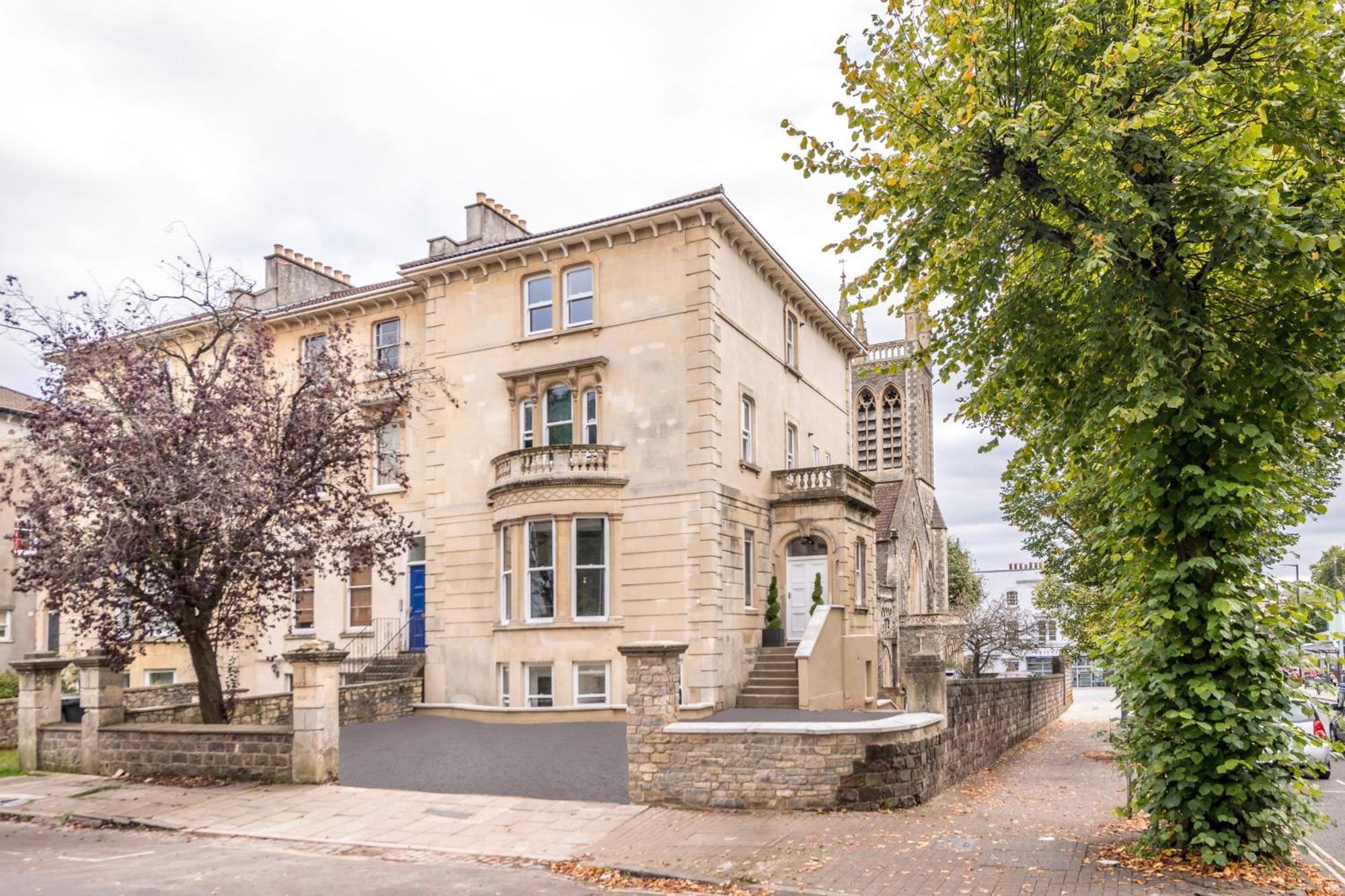 Skyfall With Free Parking For Families & Business By Prescott Apartments Bristol Exteriör bild