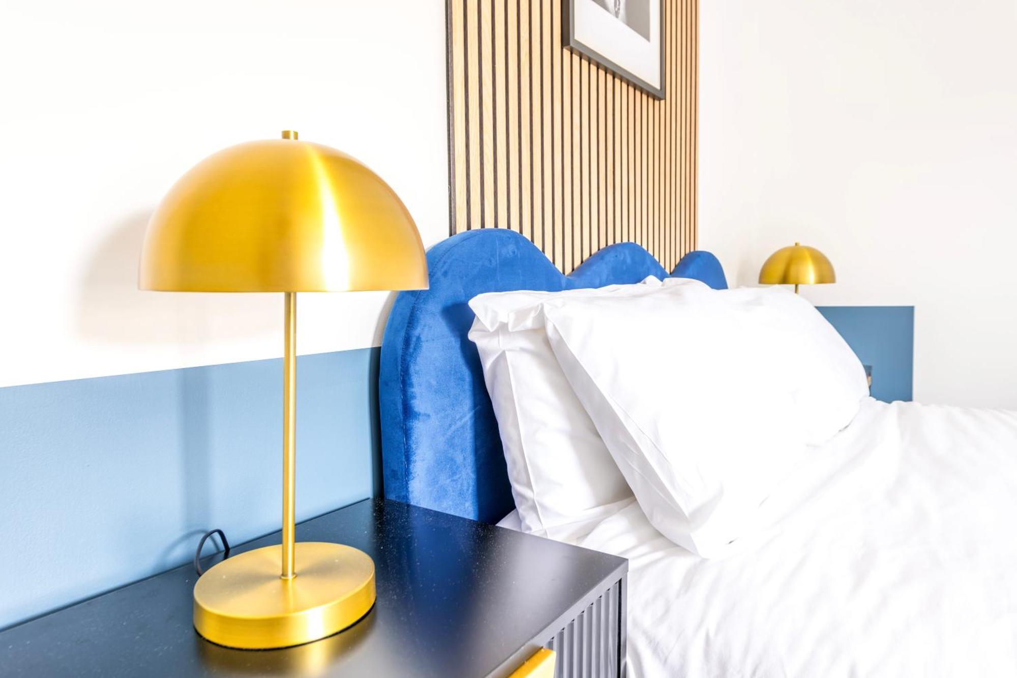 Skyfall With Free Parking For Families & Business By Prescott Apartments Bristol Exteriör bild