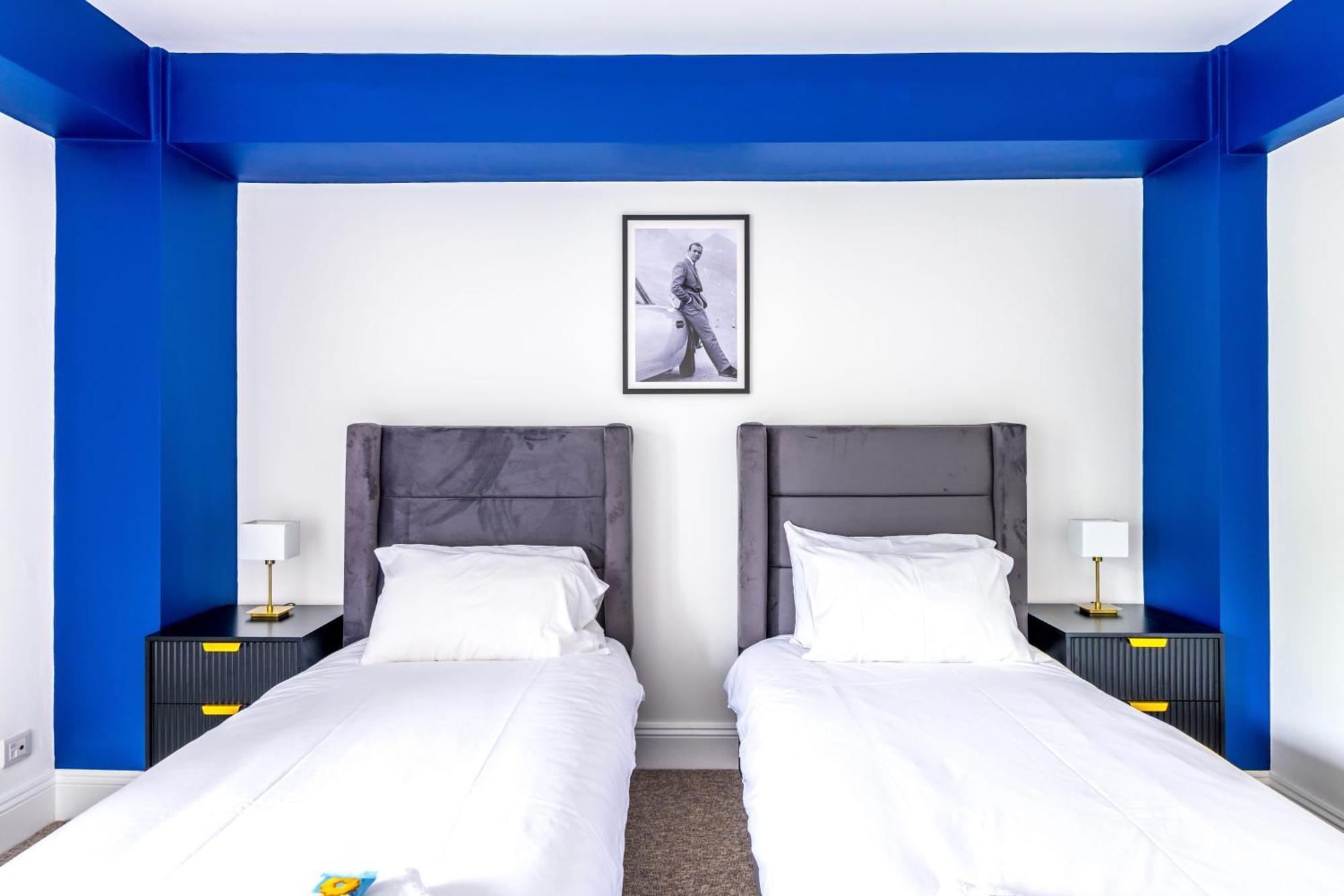 Skyfall With Free Parking For Families & Business By Prescott Apartments Bristol Exteriör bild