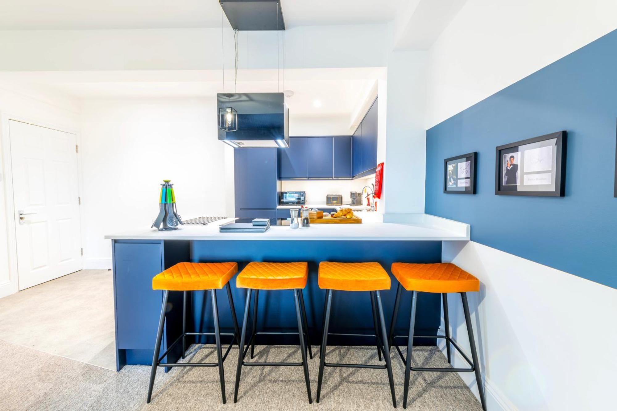 Skyfall With Free Parking For Families & Business By Prescott Apartments Bristol Exteriör bild