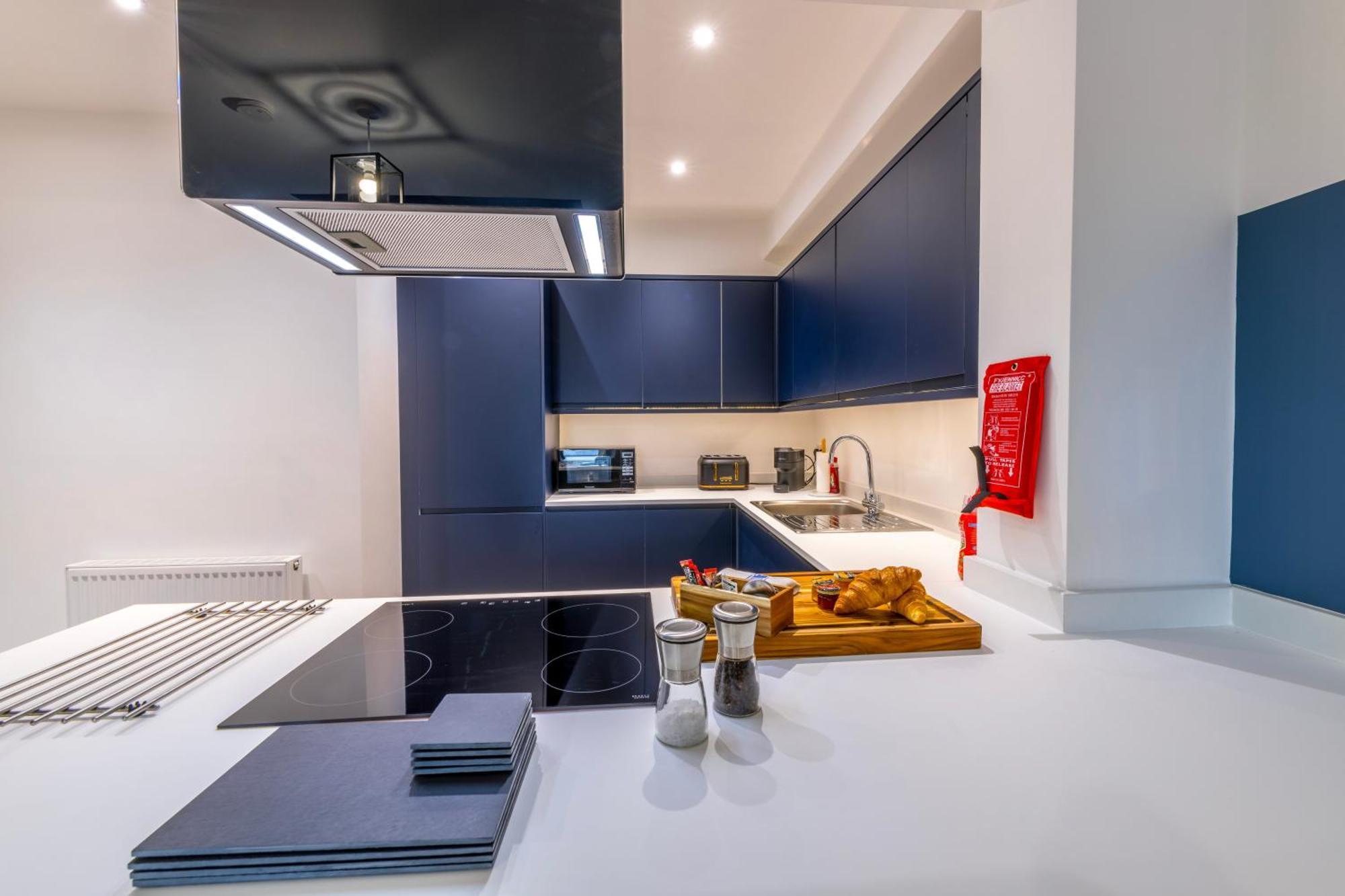 Skyfall With Free Parking For Families & Business By Prescott Apartments Bristol Exteriör bild