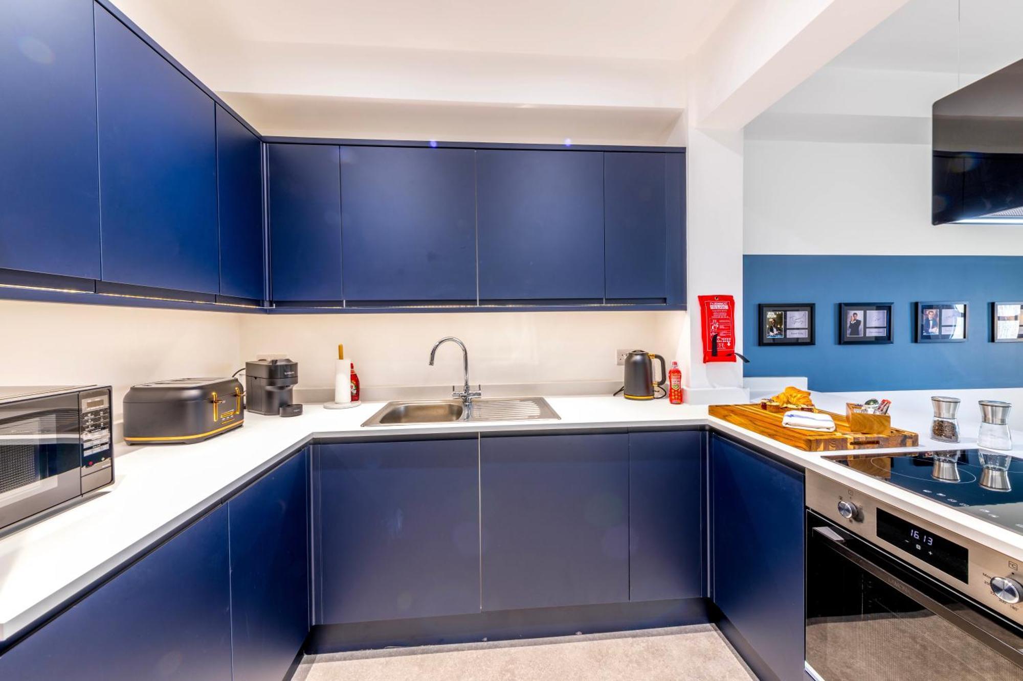 Skyfall With Free Parking For Families & Business By Prescott Apartments Bristol Exteriör bild